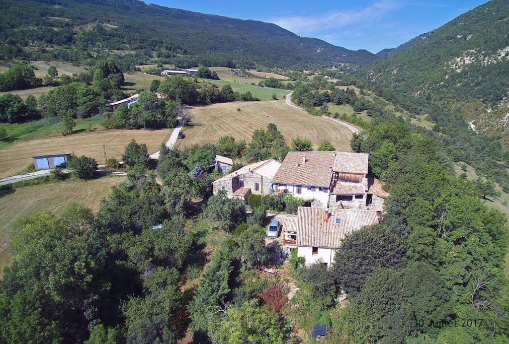 Gite De La Chabespa, Belle Vue, Au Calme Sigottier Экстерьер фото