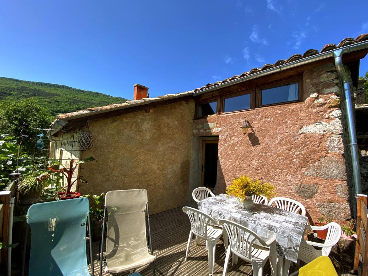 Gite De La Chabespa, Belle Vue, Au Calme Sigottier Экстерьер фото